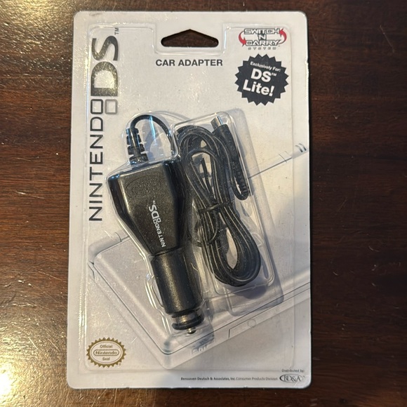 BRAND NEW Nintendo DS DS Lite Charger Car Adapter - Picture 1 of 2